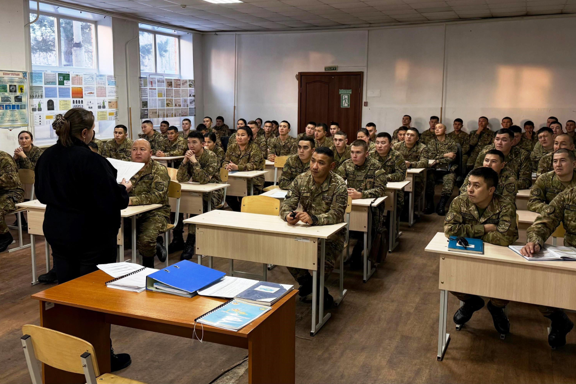  Военнослужащим – о ВИЧ