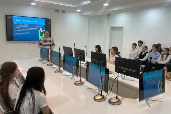 АИТВ туралы-қарапайым және қолжетімді: студенттермен кездесу