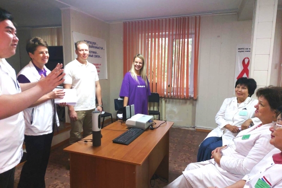 В Областном центре по профилактике ВИЧ-инфекции состоялась встреча с представителями партии «Әділет».